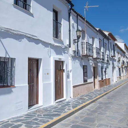 Nuevo Amanecer Daire Ronda